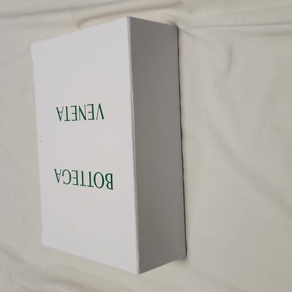 Bottega Veneta Empty Box White - Picture 8 of 11